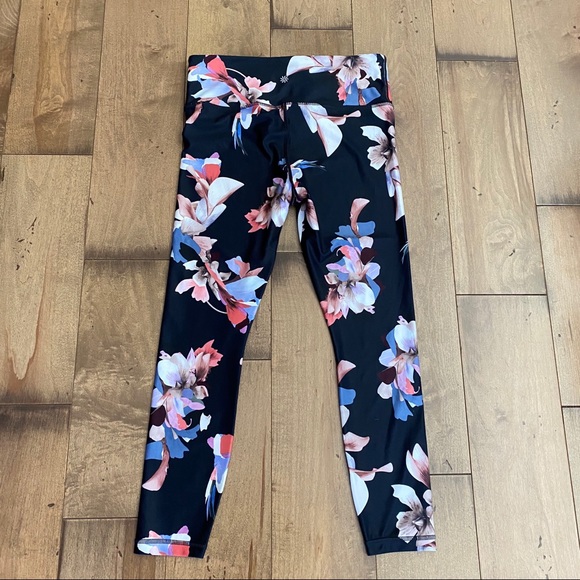 NEW Athleta Elation Paradise 7/8 Tights Pants M - Picture 3 of 9